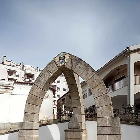 Palace De Midoes 4*