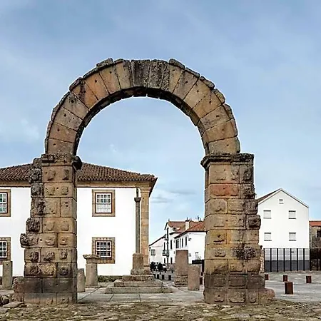 Palace De Midoes Tábua